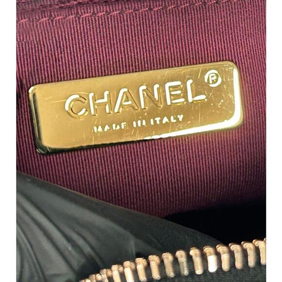 CHANEL Black Quilted 19 Chain Shoulder Bag A-A29389 - Picture 8 of 11